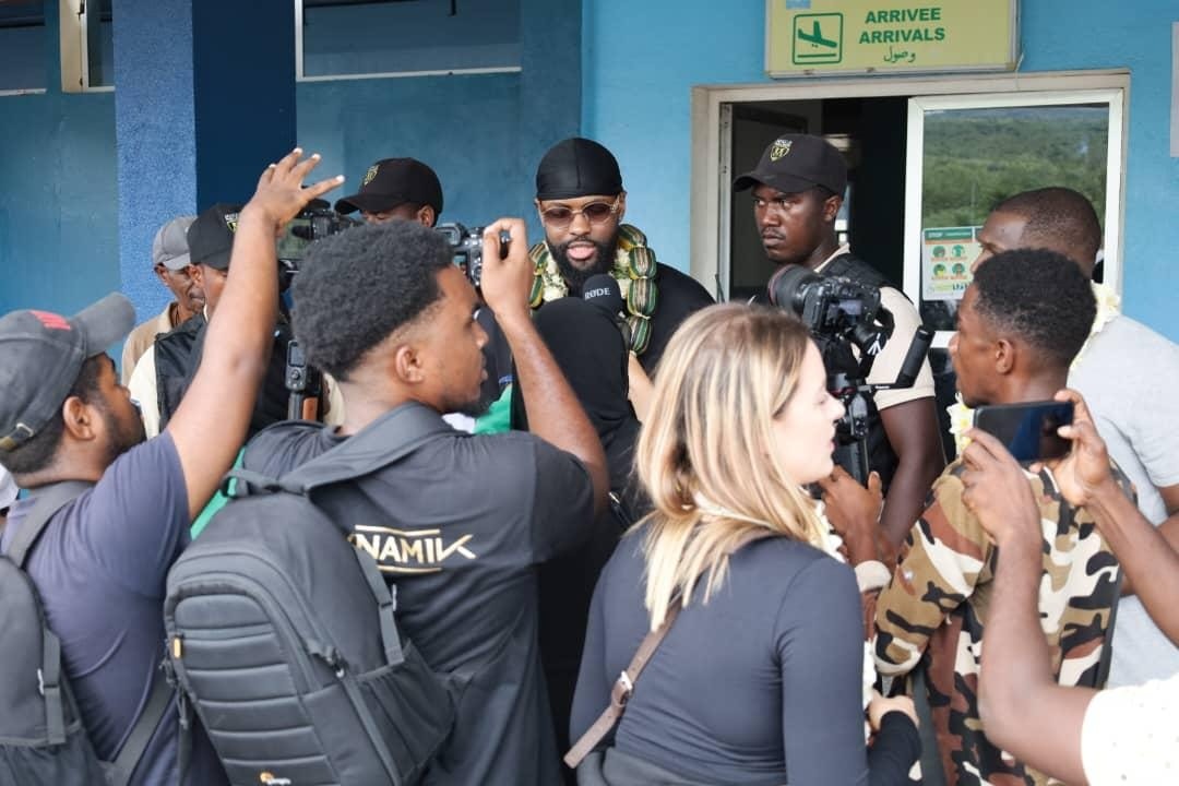 Hiro promet de faire vibrer le stade de Malouzini
